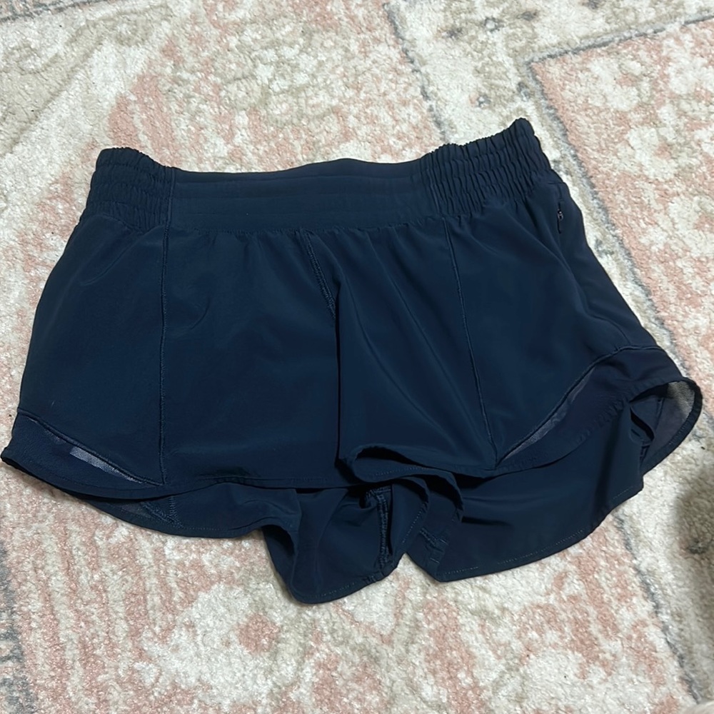 Lululemon size 4 navy hotty hot high rise 2.5 shorts